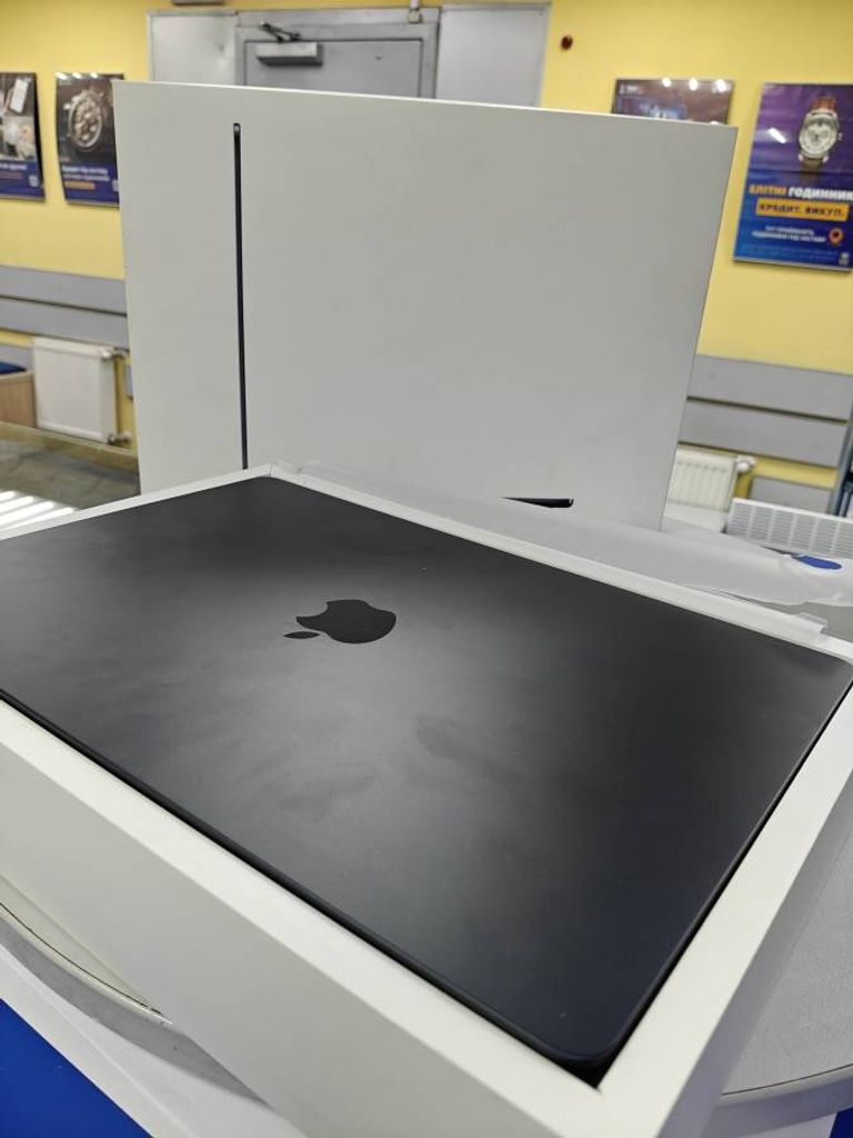 Купити Apple Macbook Air a2337/ m1 8-cores/ gpu 8-cores/ ram8gb/ ssd256gb/ retina, truetone Б/У