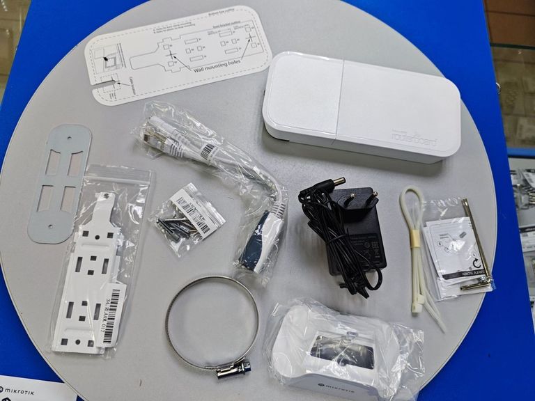 Дешиво Mikrotik wap ac lte kit с ломбарда