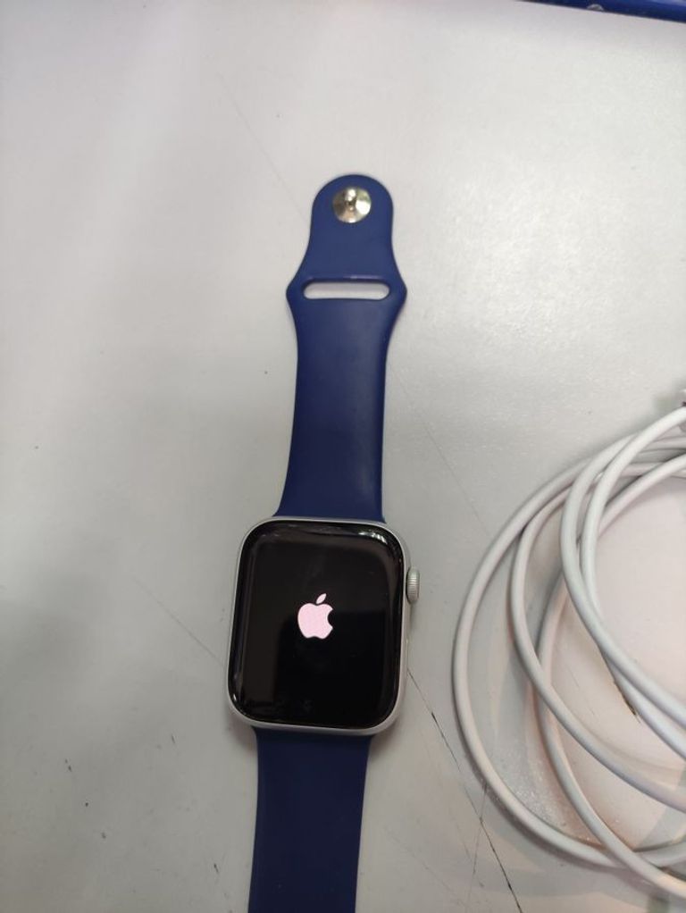 Купити Apple watch se gps + cellular 44mm aluminum case a2354, a2356 Б/У
