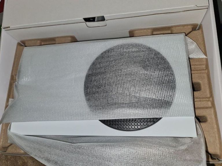 Дешиво Microsoft Xbox Series S 512GB (889842651386) с ломбарда