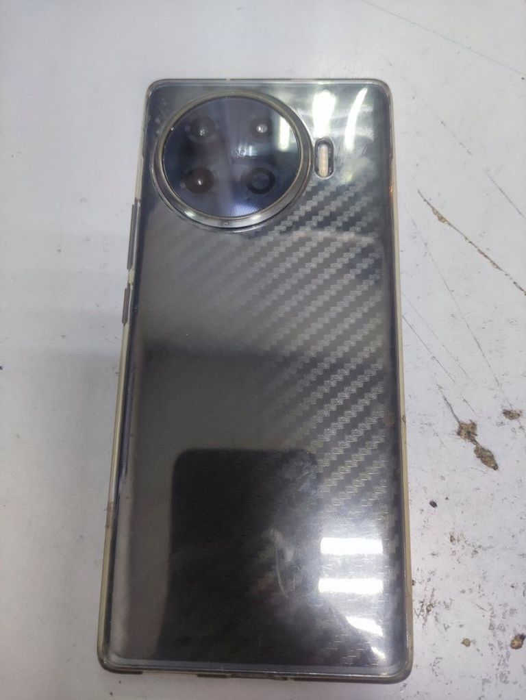 Оголошення Tecno spark 20 pro plus kj7 8/256gb Б/У