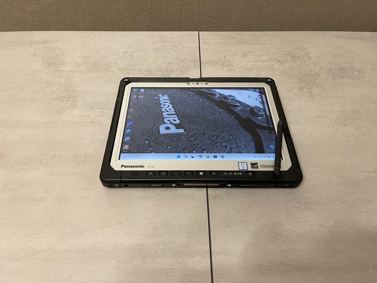Купить Захищений планшет Panasonic Toughbook CF-33, 12", i5-7300U, 16GB, 128GB, 4G LTE Б/У