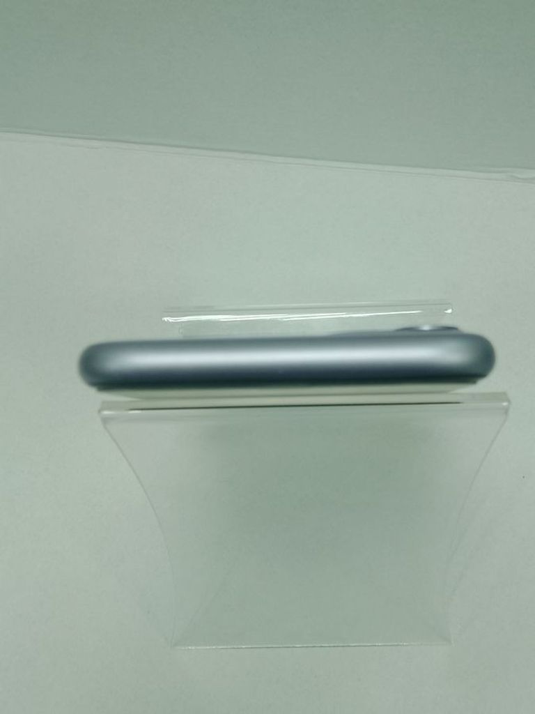 Дешево Apple iPhone 11 64GB White (MWL82) з ломбарду