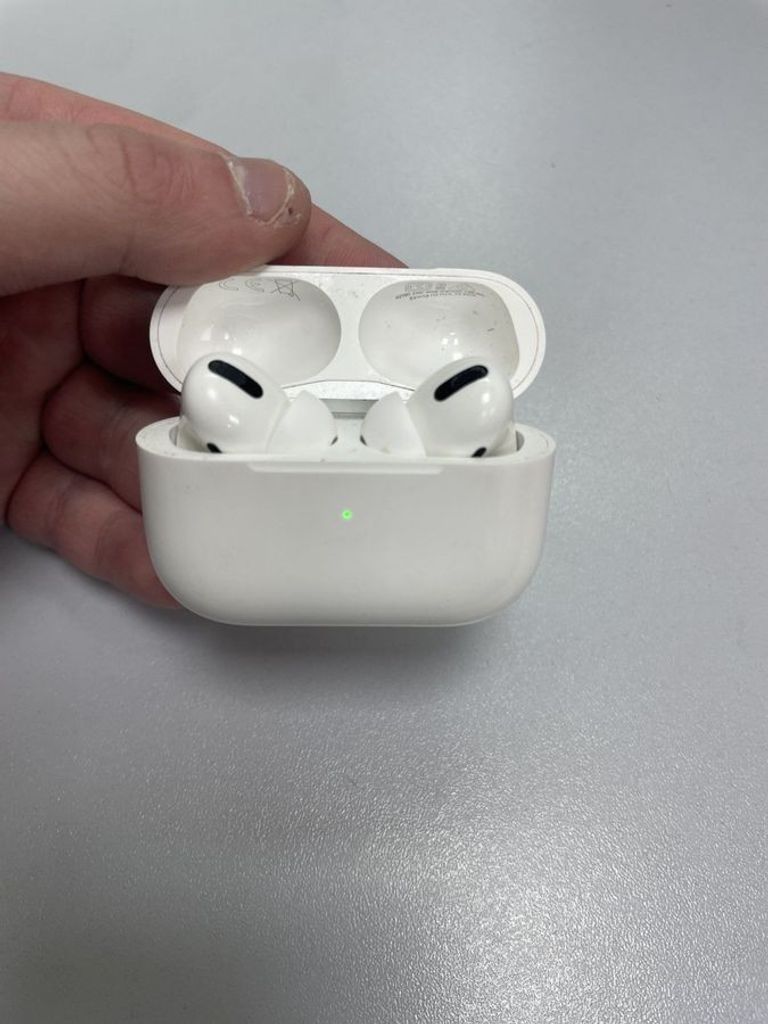 Дешиво Apple AirPods Pro (MWP22) с ломбарда
