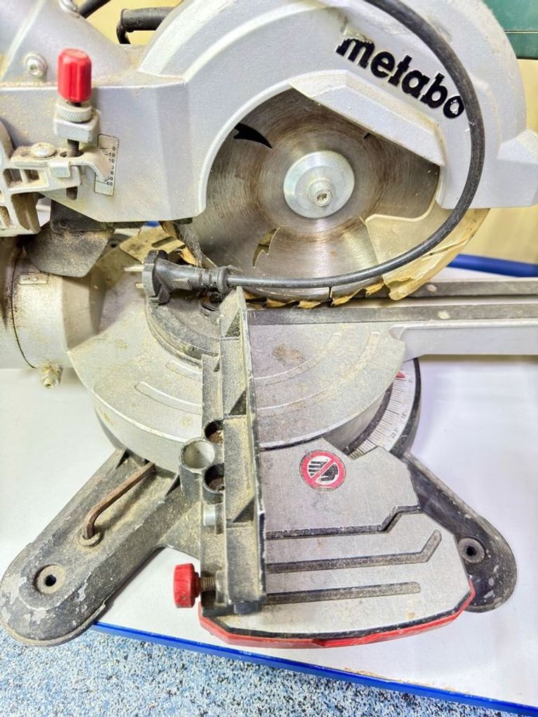 Оголошення Metabo kgs 216 m Б/У