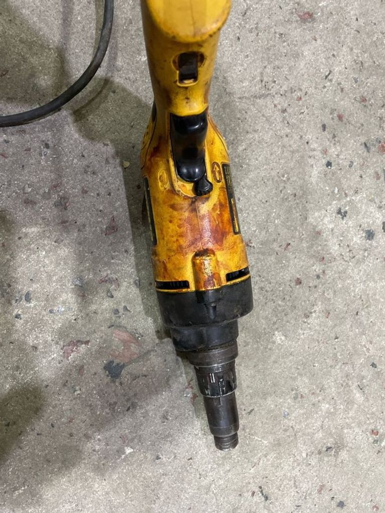 Дешиво Dewalt dw268qs с ломбарда