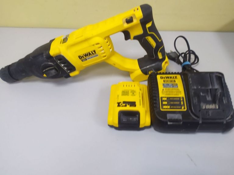 Купити Dewalt DCH133N Б/У