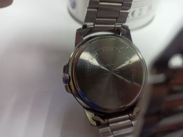 Дешево Casio MTP-VD01D-2E з ломбарду