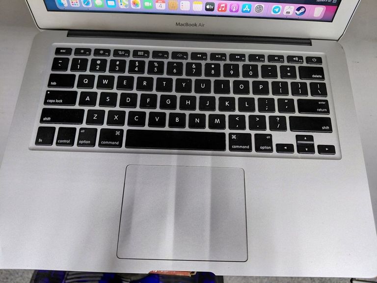 Дешиво Apple a1466/ core i7 1,7ghz/ ram8gb/ ssd512gb/ intel hd5000 с ломбарда