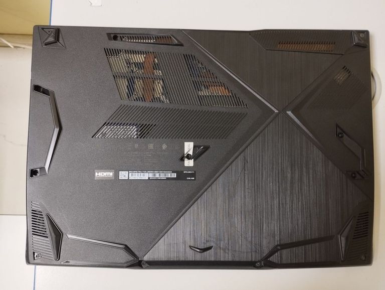 Дешиво Msi 15/core i5-11400h ddr4/16gb ddr4/hdd *відсутній/ssd 512 gb/geforce rtx3050 4gb с ломбарда