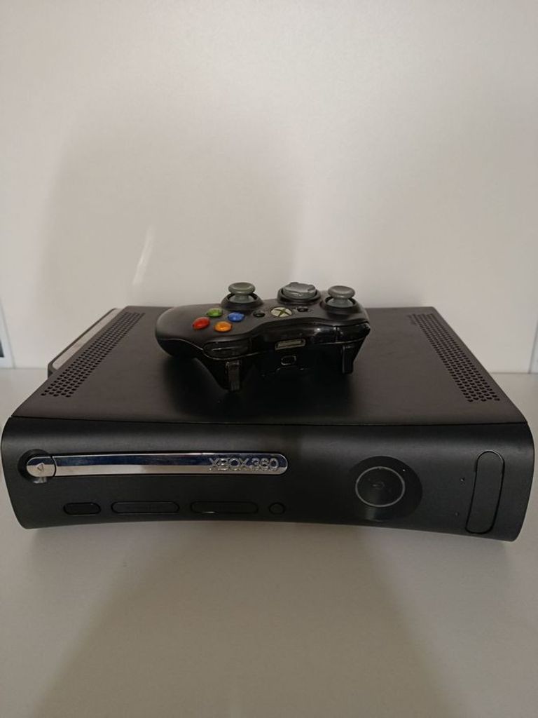 Дешиво Microsoft xbox360 120gb с ломбарда