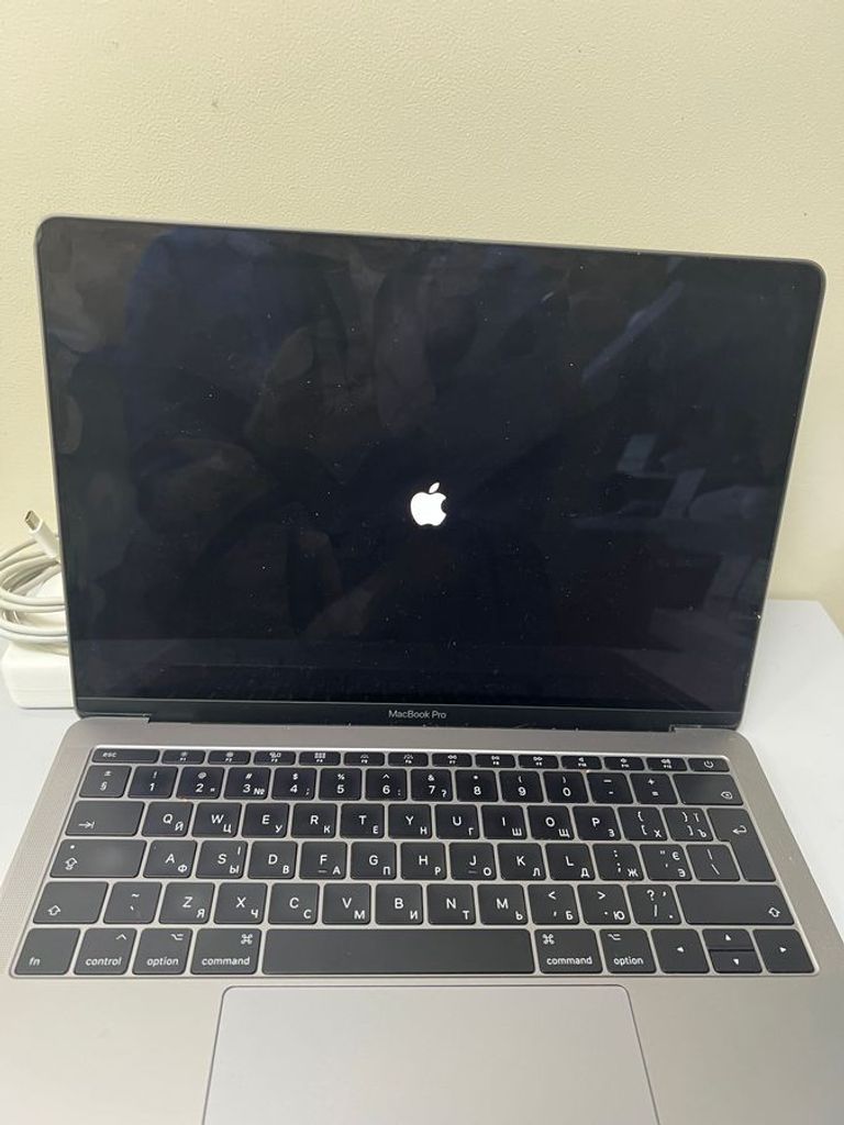 Оголошення Apple a1708 /macbook pro 13,3" core i5 2,3ghz/ram8gb/ssd 256gb/intel iris plus graphics 640 Б/У