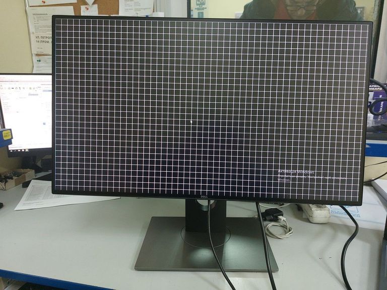 Дешиво Dell u2717d с ломбарда