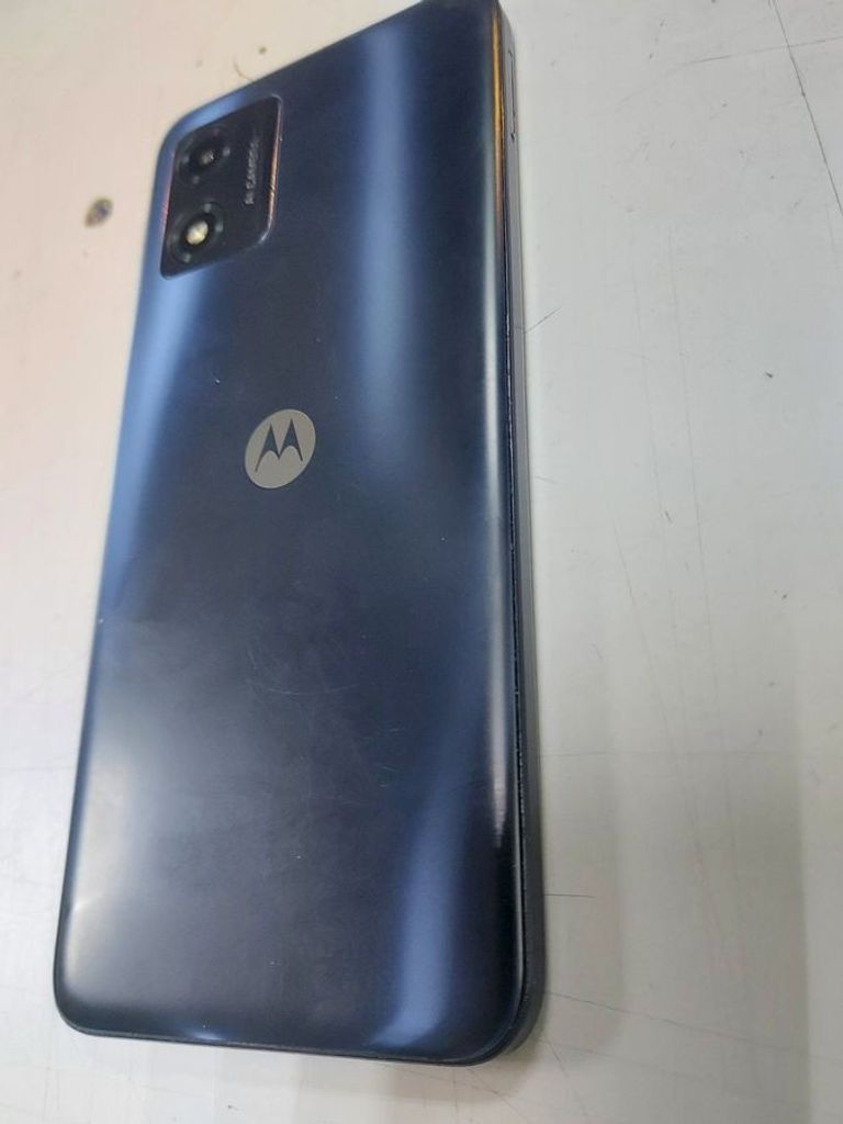 Купить Motorola moto e13 8/128gb xt2345-3 Б/У