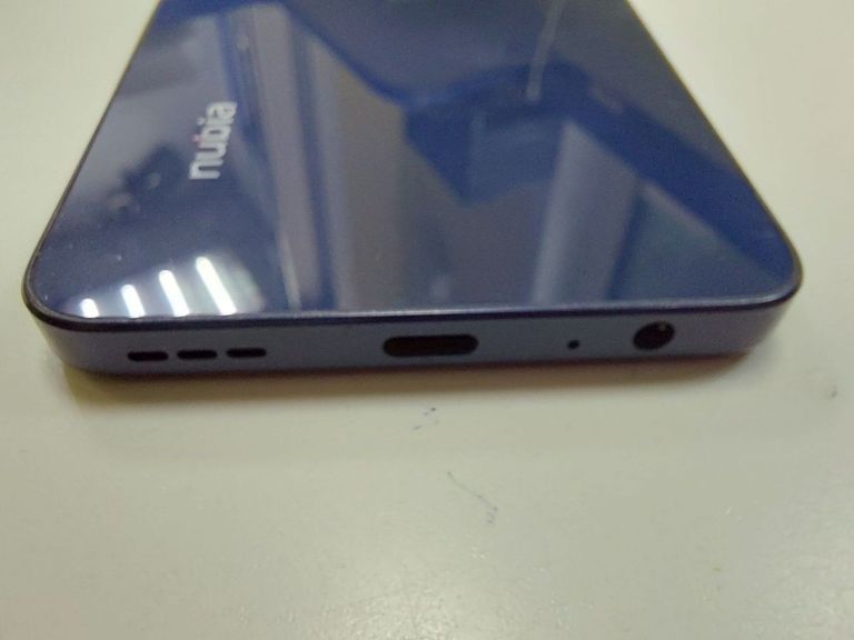 Розпродаж Zte Nubia V60 Design 6/256GB Purple, продавець Техноскарб