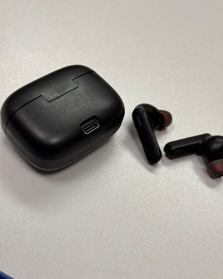 Оголошення Jbl tune 230nc Б/У