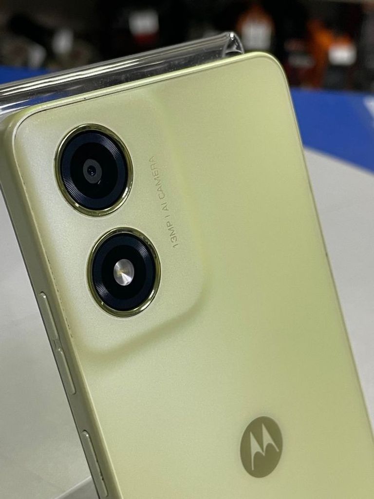 Дешиво Motorola moto e14 4/64gb с ломбарда