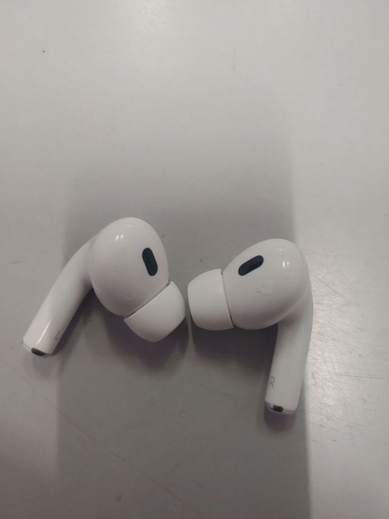 Оголошення Apple airpods pro 2nd generation with magsafe charging case usb-c Б/У