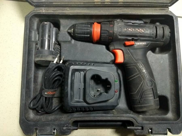 Купити Дніпро-М cd-182q 2акб + зу Б/У