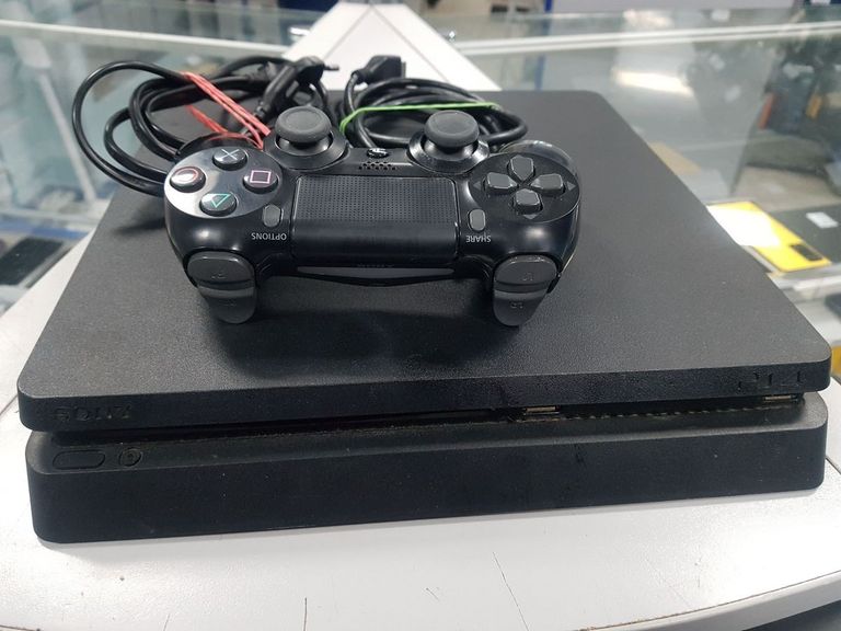 Купити  Sony PlayStation 4 Slim 1TB Black Б/У