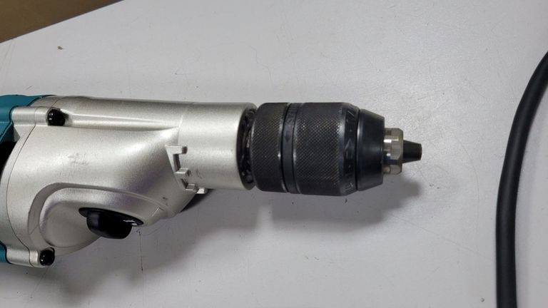 Розпродаж Makita HP2051, продавець Техноскарб