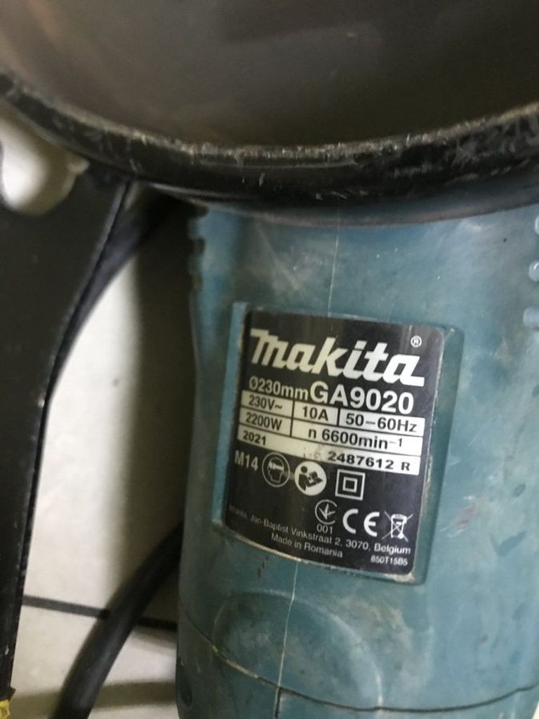 Оголошення Makita GA9020 Б/У