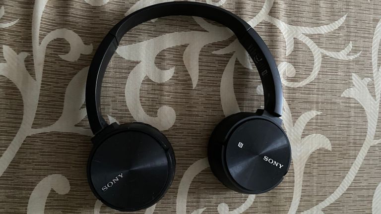 Купить Sony MDR-ZX330BT Б/У