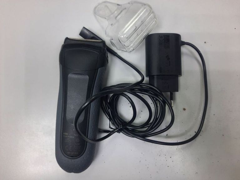 Купить Braun Series 3 3000s + EN10 Б/У