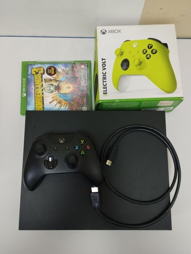 Купити Microsoft Xbox One X 1TB Б/У