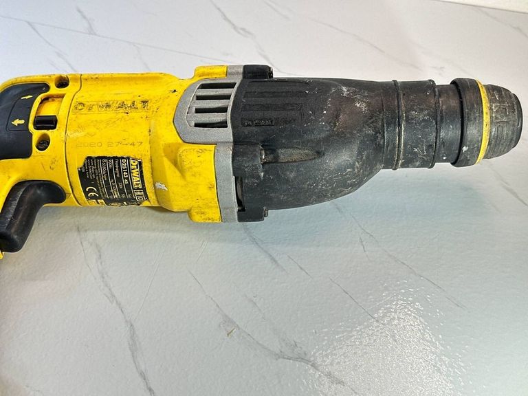 Розпродаж Dewalt D25143K, продавець Техноскарб