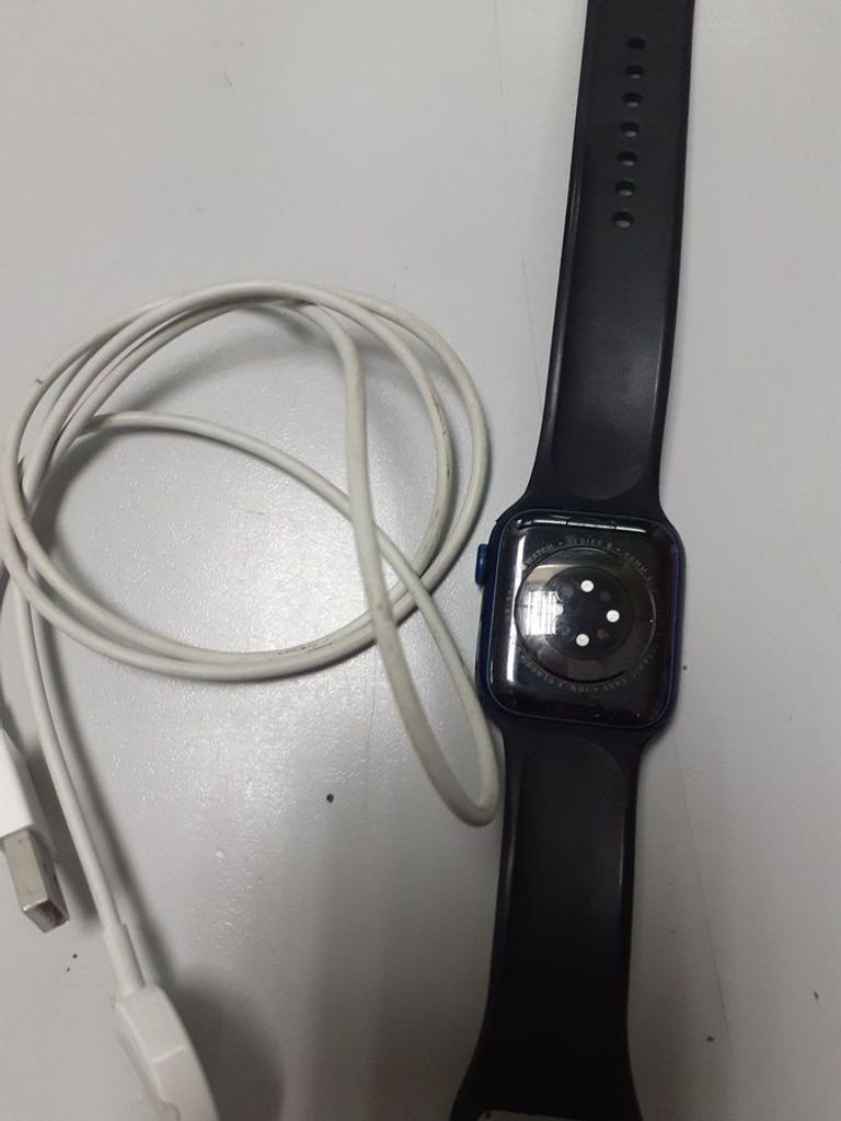 Оголошення Apple watch series 6 gps aluminium case 40mm a2291 Б/У