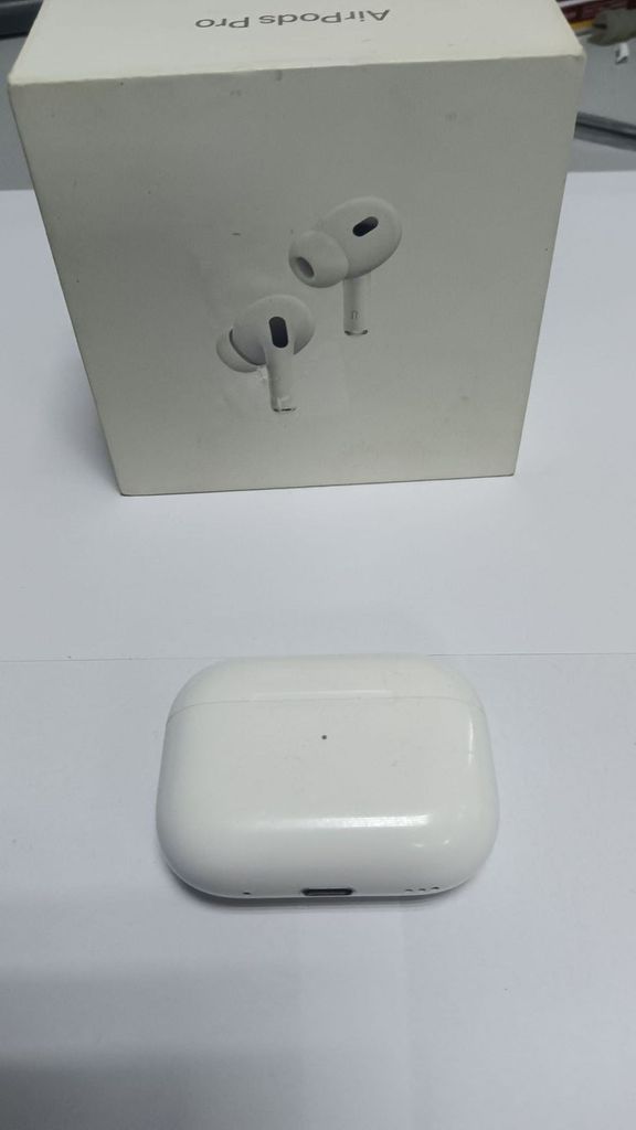 Apple airpods pro 2nd generation with magsafe charging case usb-c Код:01-200920339. Изображение 5