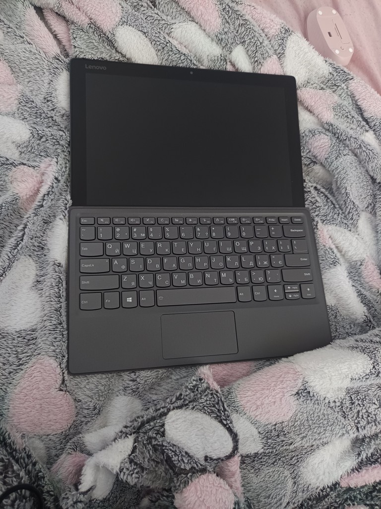 Дешево Lenovo Miix 520-12IKB ноутбук - планшет 2в1 з ломбарду