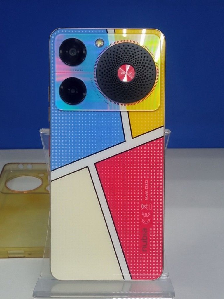 Дешево Zte Nubia Music 4/128GB POP Art з ломбарду