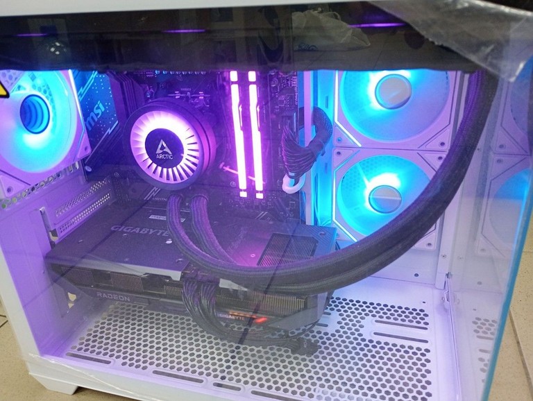Купити Amd ryzen 7 7800x3d/ram32gb/ssd1024gb/radeon rx9070 Б/У