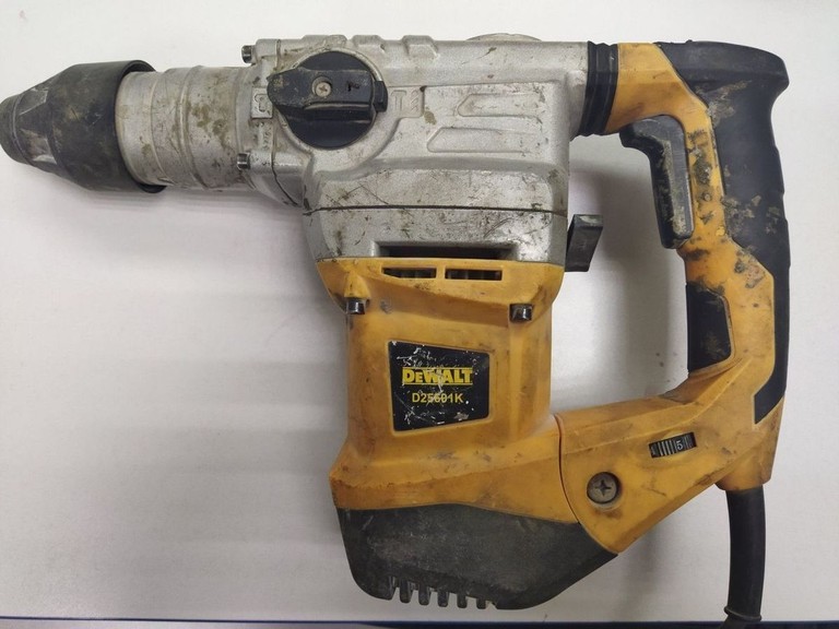 Купити Dewalt(Копія) d25601k Б/У