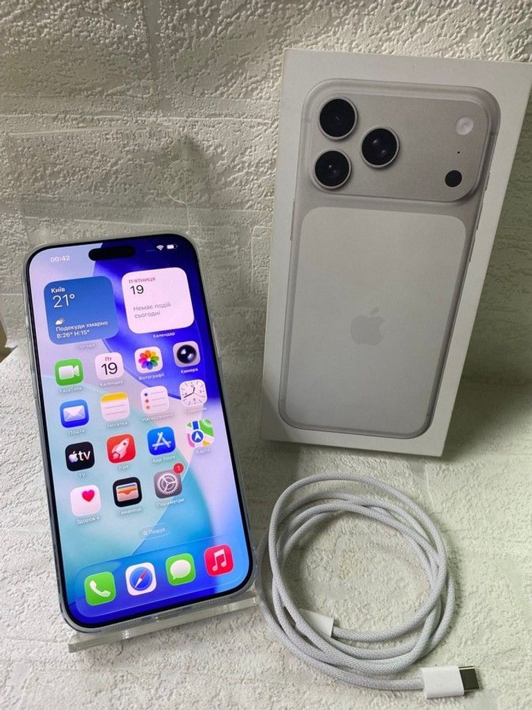 Купить Apple iPhone 17 Pro Max 512GB Dual SIM Deep Blue (MG084) Б/У