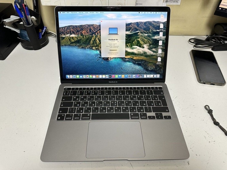 Дешево Apple MacBook Air 13'' Late 2020 з ломбарду