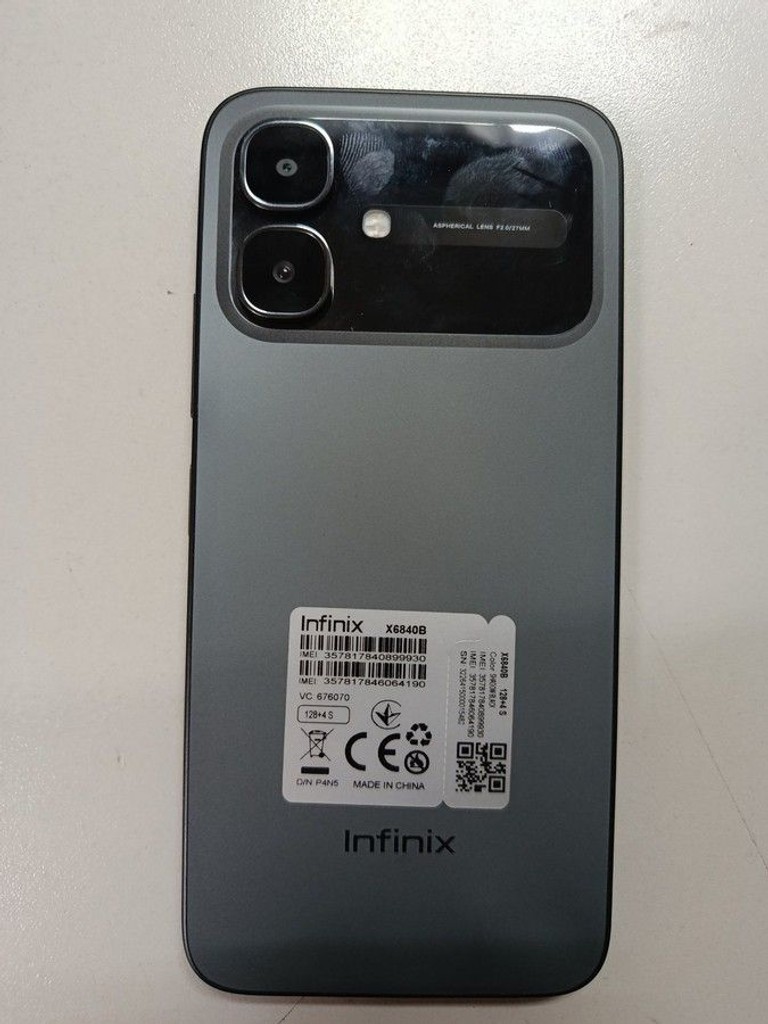 Дешево Infinix Smart 20 4/128GB Solar Orange з ломбарду