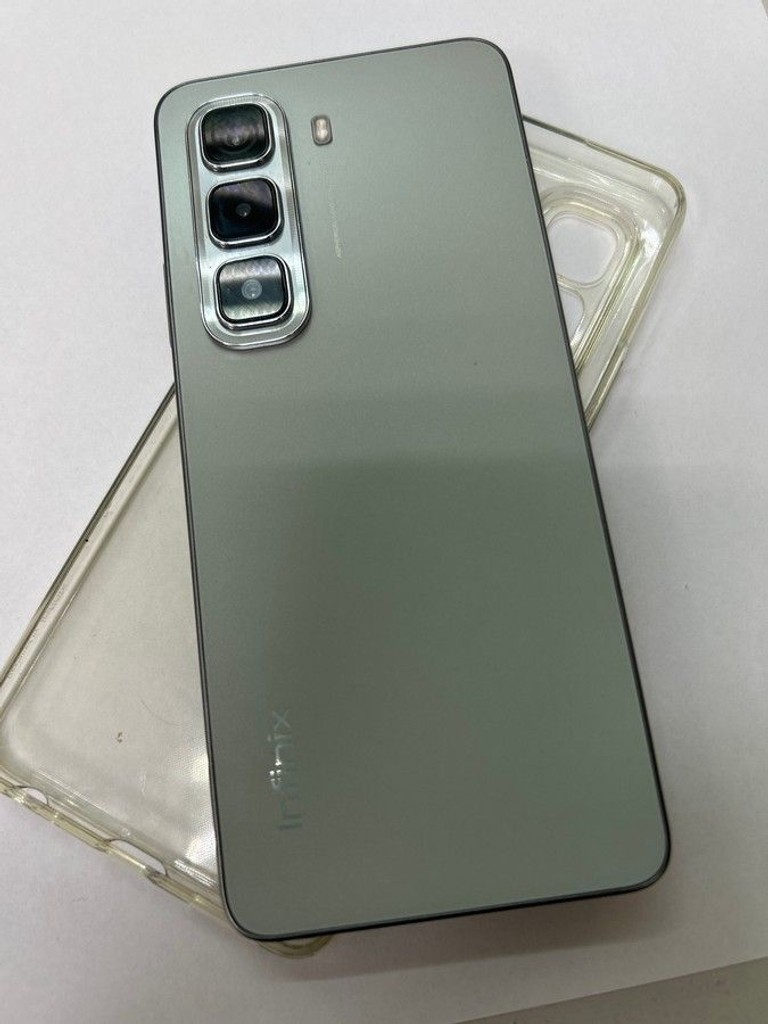 Дешево Infinix hot 50 8/128gb з ломбарду