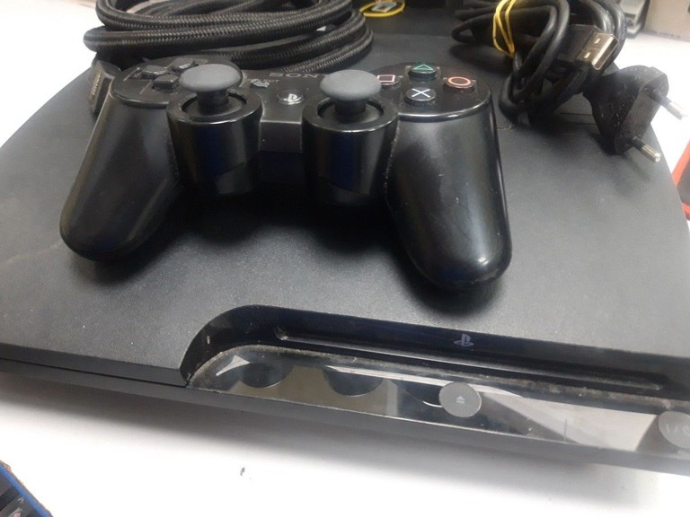 Купити Sony playstation 3 slim 320gb Б/У