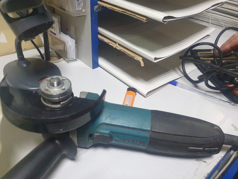 Купити Makita GA5030 Б/У