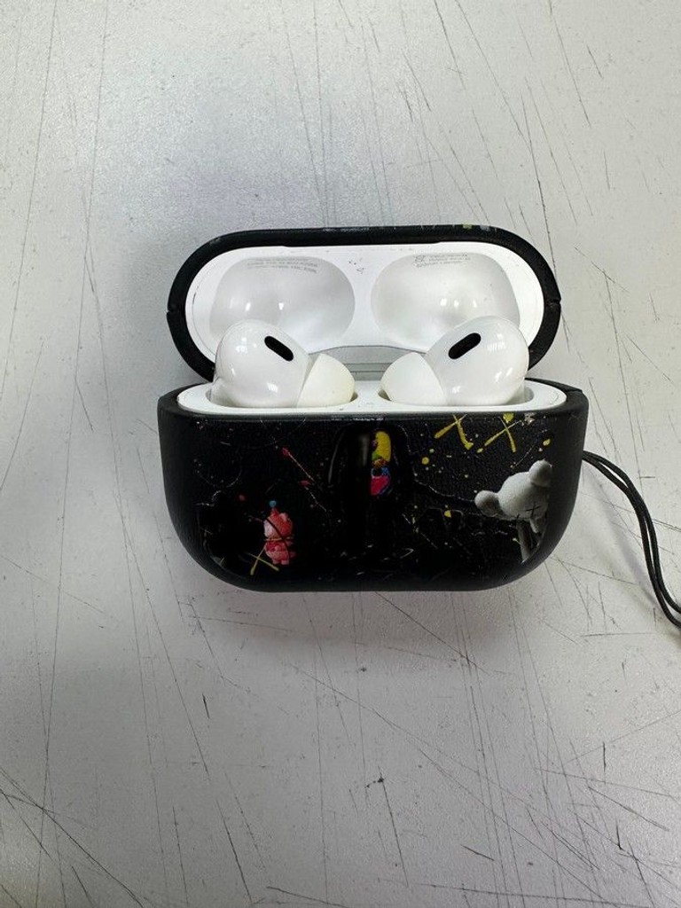 Оголошення Apple airpods pro 2nd generation with magsafe charging case usb-c Б/У
