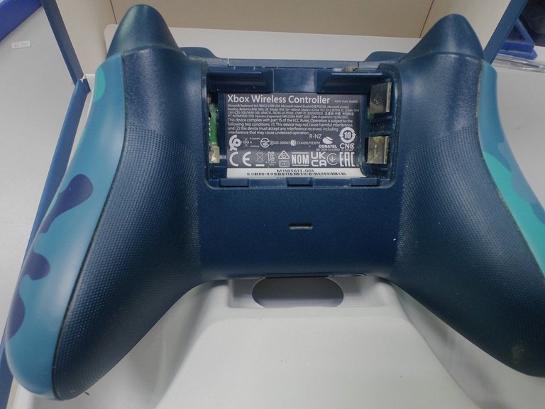 Дешиво Microsoft xbox series x s wireless controller с ломбарда