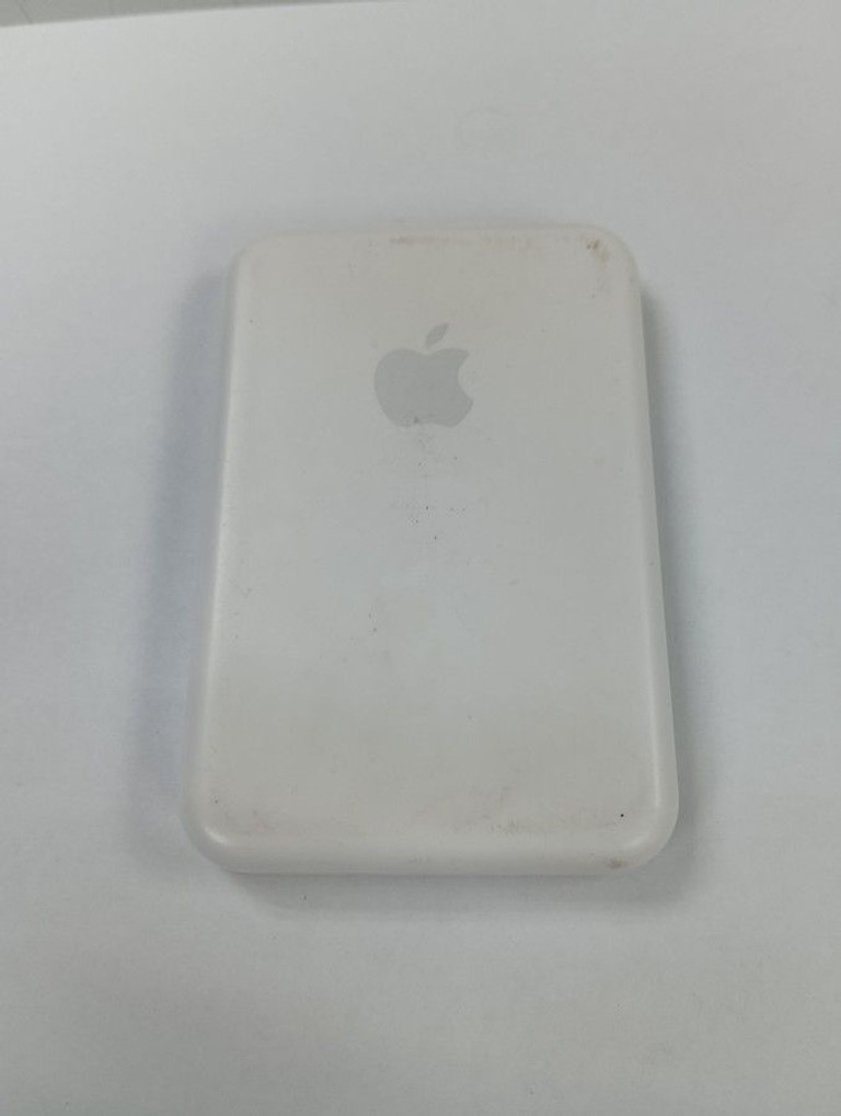 Оголошення Apple magsafe battery pack a2384 1460mah Б/У