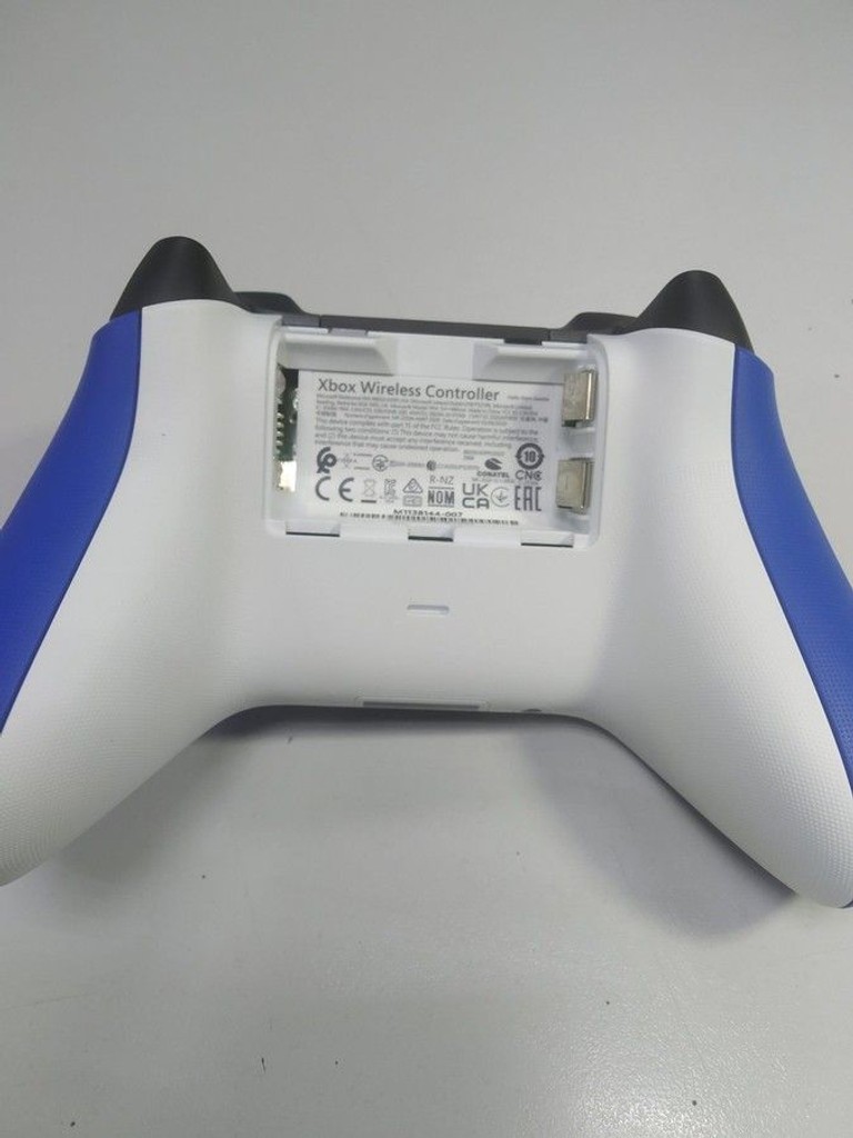 Купити Microsoft Xbox Series X | S Wireless Controller Robot White (QAS-00002, 889842611564) Б/У