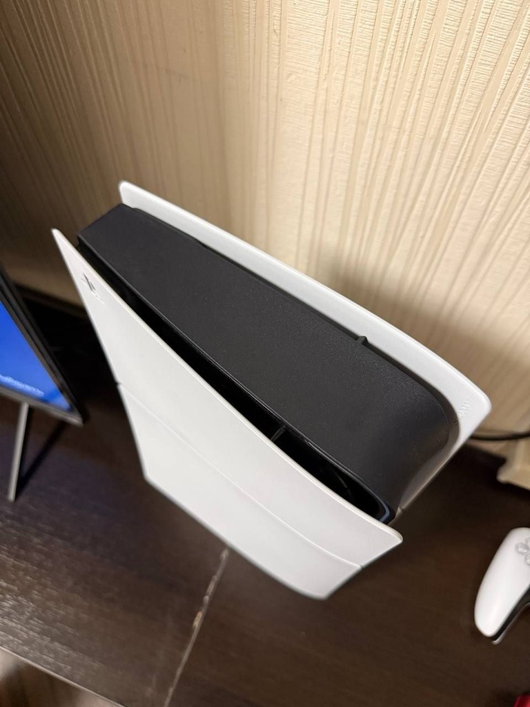 Дешиво PlayStation 5 Slim Digital Edition с ломбарда