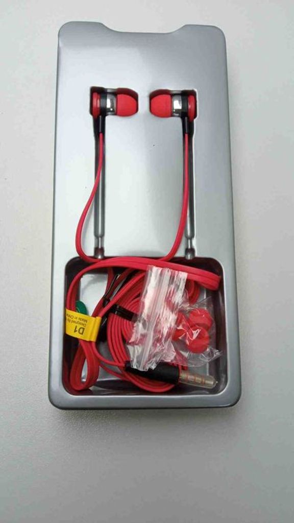 Дешево Celebrat D1 Black з ломбарду