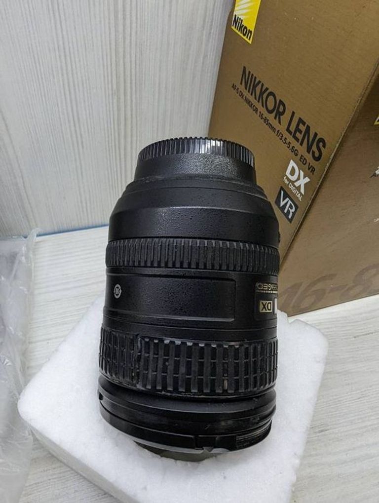 Nikon nikkor af-s 16-85mm f/3.5-5.6g ed vr dx