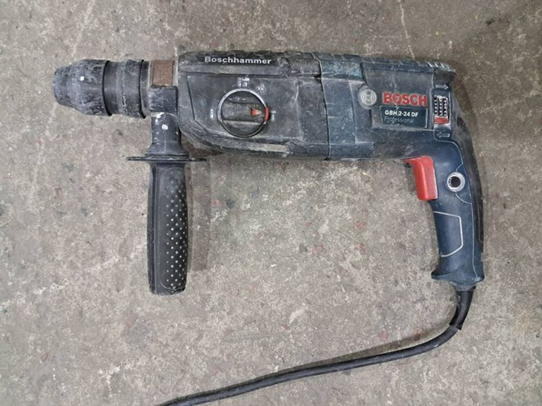 Bosch gbh 2-24 df 790вт